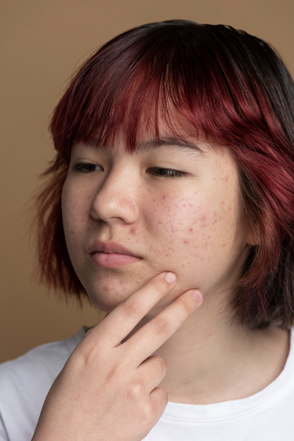 close-up-skin-pores-during-face-care-routine